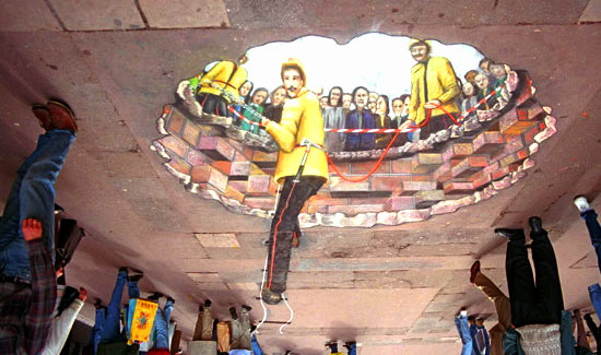 Julian Beever - Drawing of a Rescue was to be viewed using an inverting mirror.