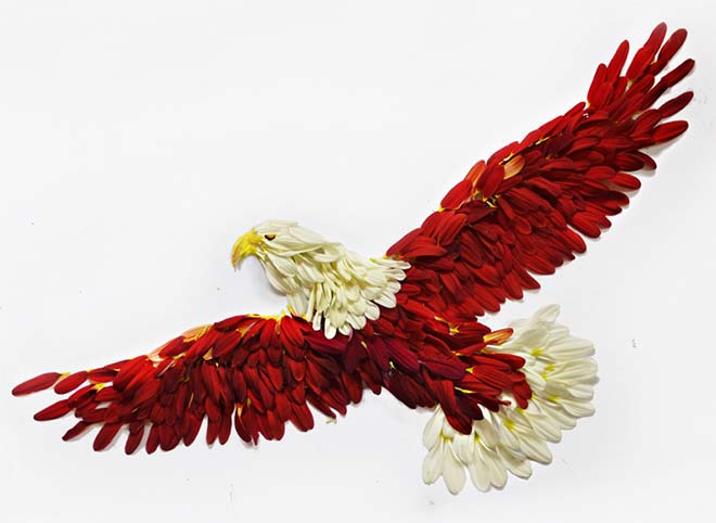 Red Hong Yi - Birds made of flowers
