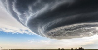 National Geographic Photo Contest 2014 - First Place Winner: "The Independence day”, Marko Korošec