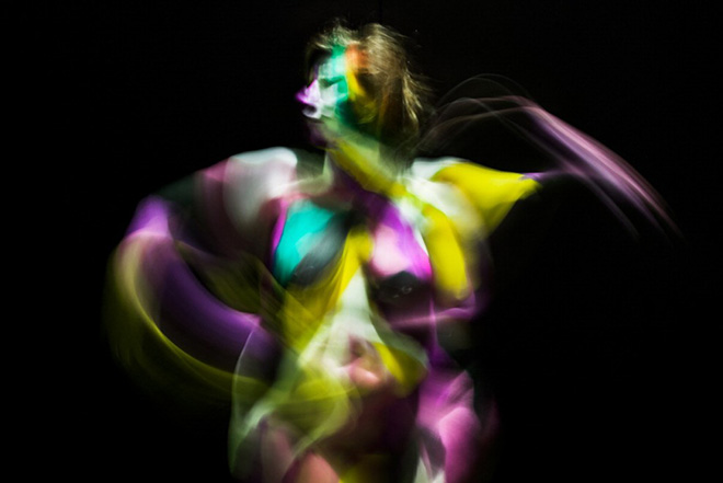 Mama dancer, Colors in Motion - Exploring body and movement trough photography and body art