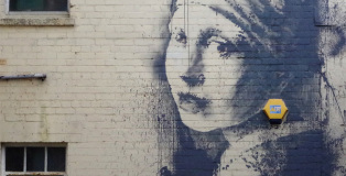 Banksy - The Girl with the Pierced Eardrum