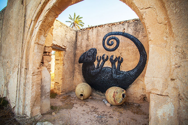  Il villaggio della street art in Tunisia, painting by ROA