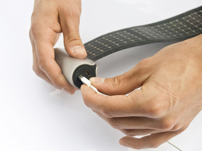 Rollable solar charger – WAACS design
