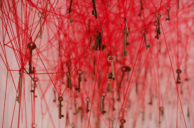 Chiharu Shiota - The Key in the Hand