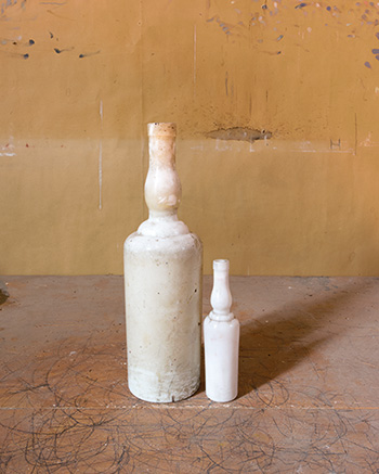 ©Joel Meyerowitz - White bottles, Morandi's Objects