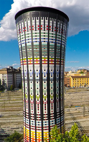 Torre Arcobaleno di Milano - Il Totem Ceramico Colorato