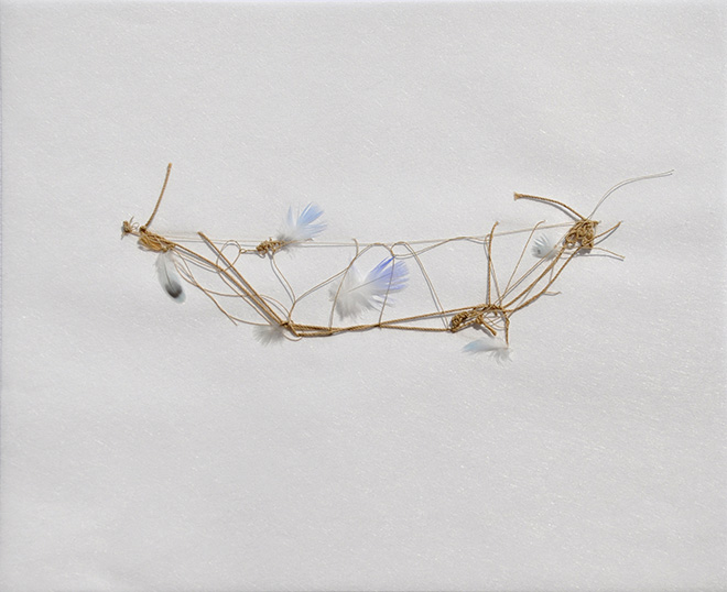 Giulia Berra - Flotte di sogni, 2014, ricami e piume su carta, 20 elementi, cm 21,5x26,3 cad