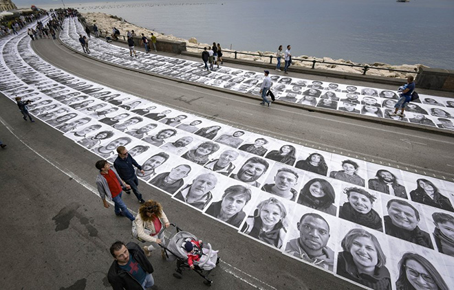 JR - L'Inside Out project fa tappa a Napoli. photo credit: Riccardo Siano JR - L'Inside Out project fa tappa a Napoli. photo credit: Riccardo Siano