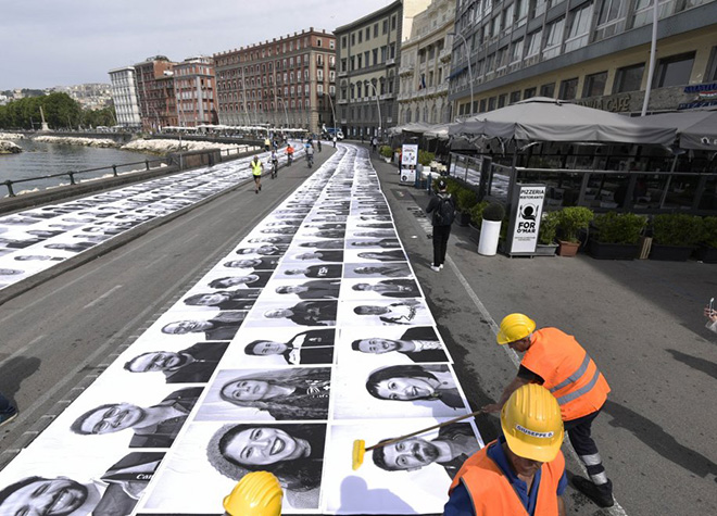 JR - L'Inside Out project fa tappa a Napoli. photo credit: Riccardo Siano JR - L'Inside Out project fa tappa a Napoli. photo credit: Riccardo Siano