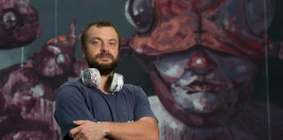 Sepe - Fakes, Miami, USA. Portrait by: ©Nika Kramer Sepe – Sleeping Through The War