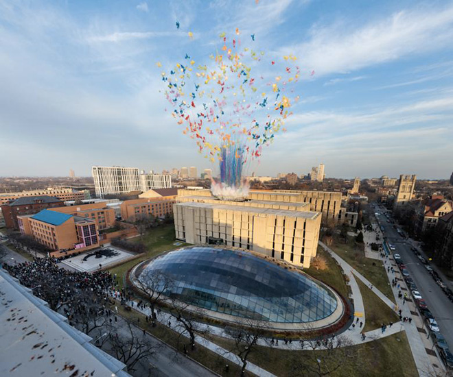 Cai Guo-Qiang, Color Mushroom Cloud, 2017. Realized above the former CP-1 site, University of Chicago, December 2, 3:25pm CST. Color comets and PixelBurst™ Aerial shells, 75 meters tall. Commissioned by UChicago Arts and the Smart Museum of Art. Photo by Zoheyr Doctor and Reed Essick, courtesy Cai Studio.