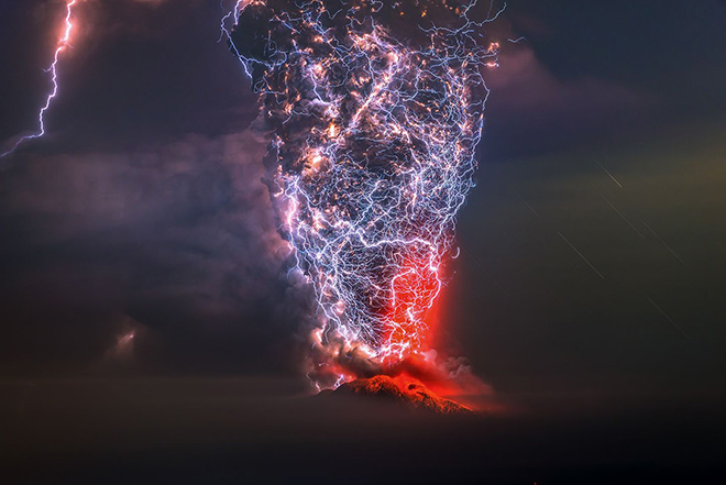 Francisco Negroni (CL) - EL CALBUCO. Location: Los Ríos Region (Chile). The beauty of the nature Category 1° CLASSIFIED. Siena International Photo Awards 2018.