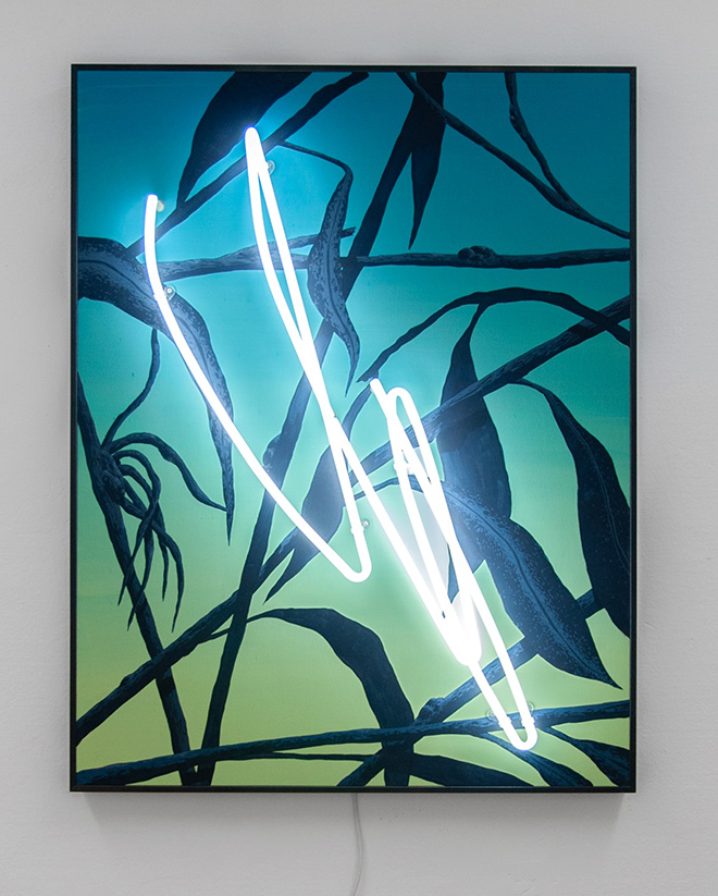 Tellas - In Between 1, Acrilico su legno e neon, 96x74 cm. MAGMA Gallery