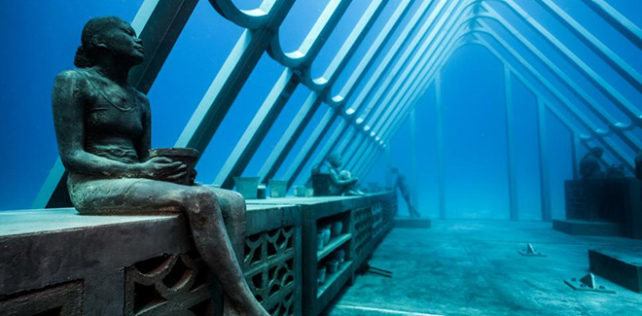 The Coral Greenhouse, MOUA, Great Barrier Reef, Australia. Jason Decaires Taylor - MOUA (Museum of Underwater Art) Jason Decaires Taylor – MOUA (Museum of Underwater Art)