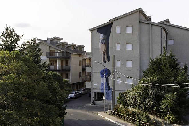 Daniele Geniale - La morra della sanità, AppARTEngo, murale a Stigliano (MT), Italy