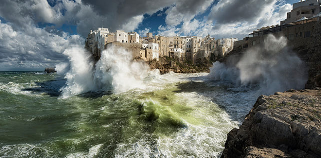 Nicola Abbrescia - Cala Porto (Polignano a mare) durante una delle più belle mareggiate di sempre, Wiki Loves Monuments 2020 Wiki Loves Monuments 2020 – I vincitori in Italia