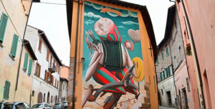 Zed1 - Ciascuno ha il suo bersaglio, murale a San Sepolcro (AR), Italy, 2020. photo credit: Thomas K. (@tekappa)