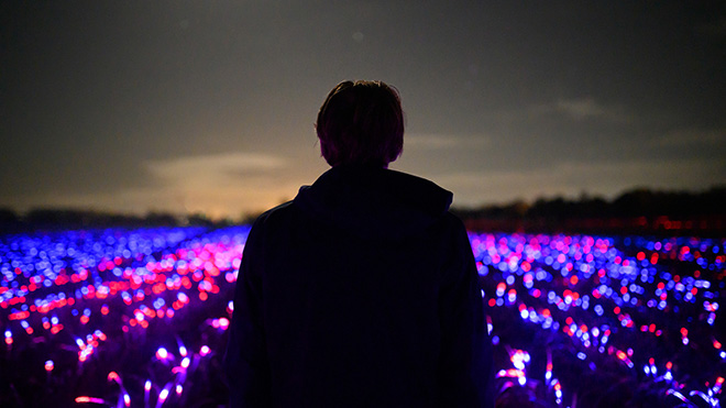 Daan Roosegaarde - GROW by Roosegaarde highlights the beauty of agriculture