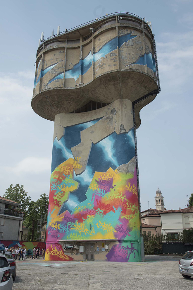LA CRÉMERIE (Francia),  Padova – Impianto Idrico AcegasApsAmga via Bottazzo . Opera su muro .