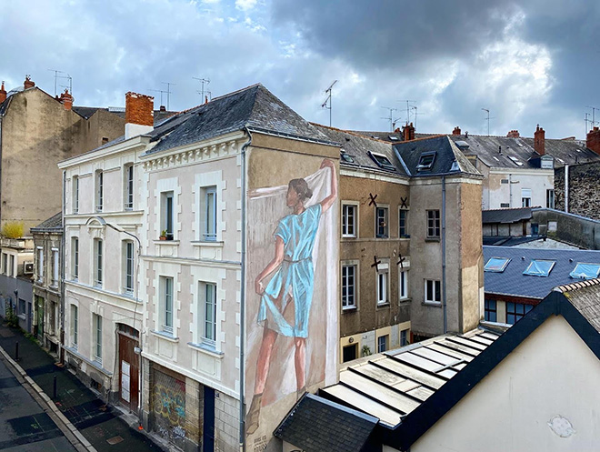 Faith 47 & Helen Bur. Hyuro - Douce Vie (Concept by Hyuro), Festival Echappées d’Arts ad Angers, Angers, 2021. Photo credit: Ville d'Angers