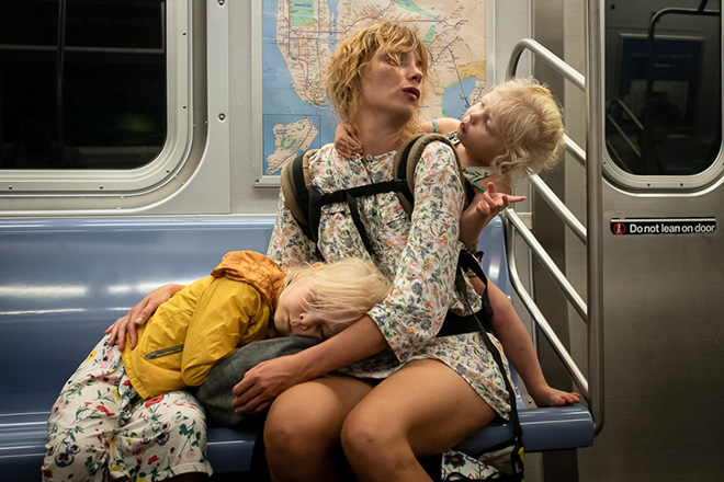 Paul Kessel - Q Train, New York City (USA), Siena International Photo Awards 2021