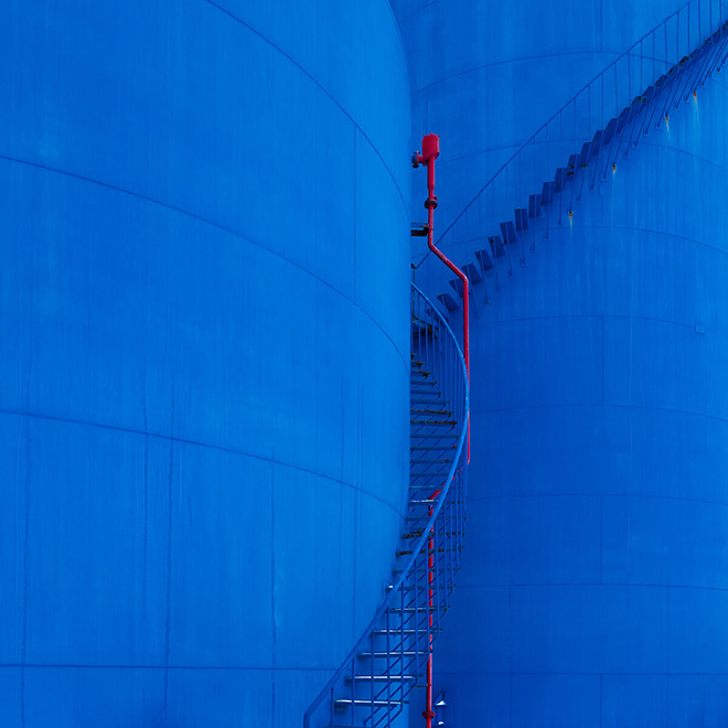Michael Laughlin - Union intersection, Blue Silo, Architecture, 2nd Place Winner Minimalist Photography Awards 2022