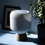 Cozy Cleo Lamp – Plastica e cartone riciclati per una lampada dal dinamico design circolare