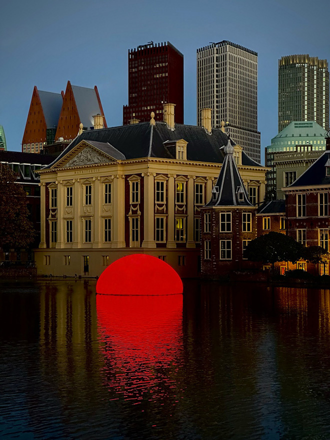 Ludmila Rodrigues e Mike Rijnierse - Sunset, BlowUp Art The Hague, 2022