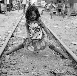 Steff Gruber - Railway Community, Phnom Penh Steff Gruber – “Railway Community”