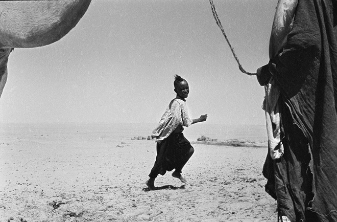 Mario Dondero - Pastori nomadi nel Sahara, Assamaka, Niger, 1966
