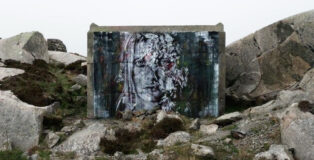 SNIK - EXHALE, murale a Utsira. still video EXHALE by SNIK. Director: Doug Gillen