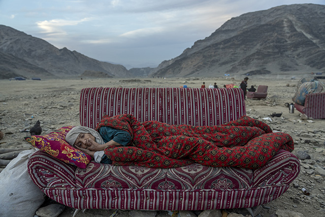 © Ebrahim Noroozi, Associated Press - Title: Afghanistan on the Edge. Honorable Mention, Asia, Stories, World Press Photo, 2024