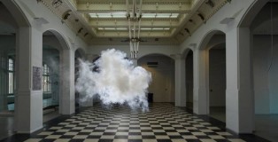 Berndnaut Smilde Nimbus - Munnekeholm - 2012