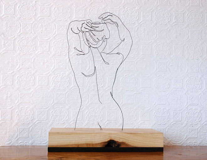 Wire Sculpture - Her Back - Steel wire and poplar, 20