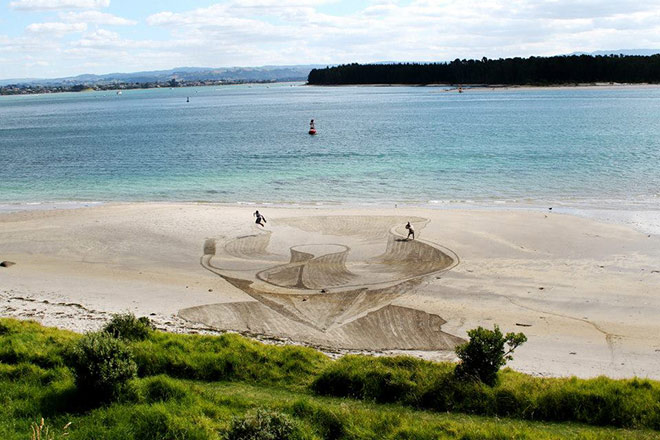 Disegnare sulla spiaggia in 3D