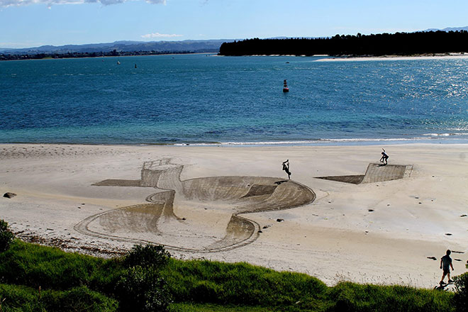 Jamie Harkins – Disegnare sulla spiaggia in 3D