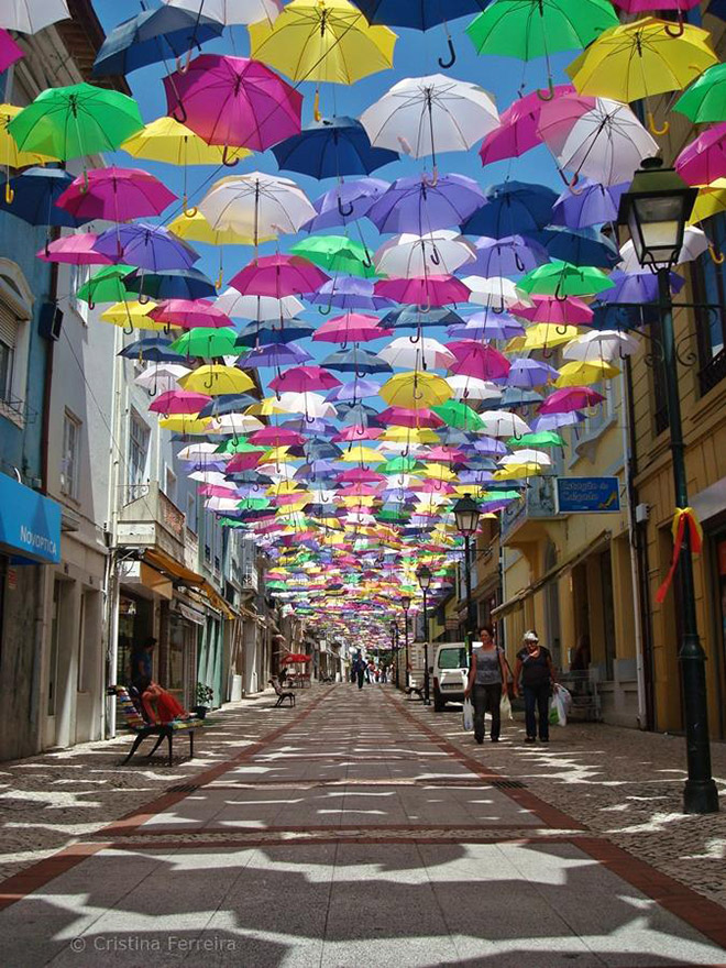 Umbrella Sky – Installation