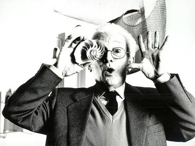 Bruno Munari – Una bolla di sapone.