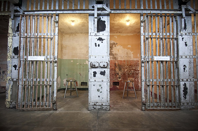 Ai Weiwei - @large, stay tuned - Installations on Alcatraz Islands