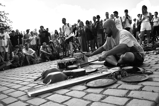 Dario Rossi – Street Drummer