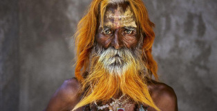Steve McCurry - Oltre lo sguardo, Exhibition - Un uomo anziano della tribù Rabari, Rajasthan, 2010