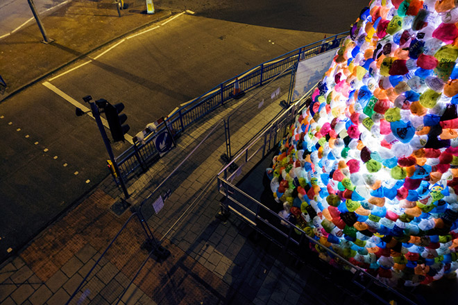 Luzinterruptus - Consumerist Christmas tree