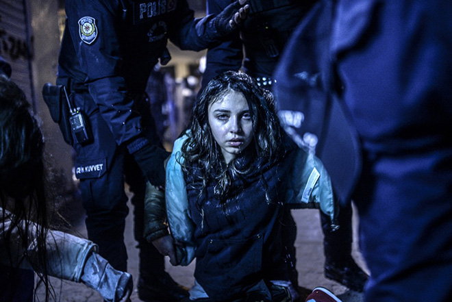 Bulent Kilic - Istanbul Protest - World Press Photo of the year 2014