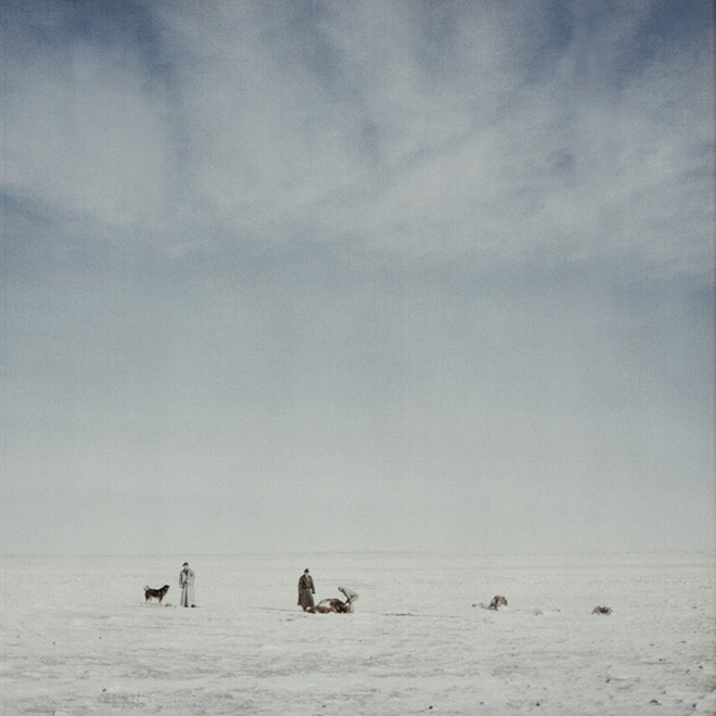 Michele Palazzi - Mongolia Black Gold Hotel - World Press Photo of the year 2014