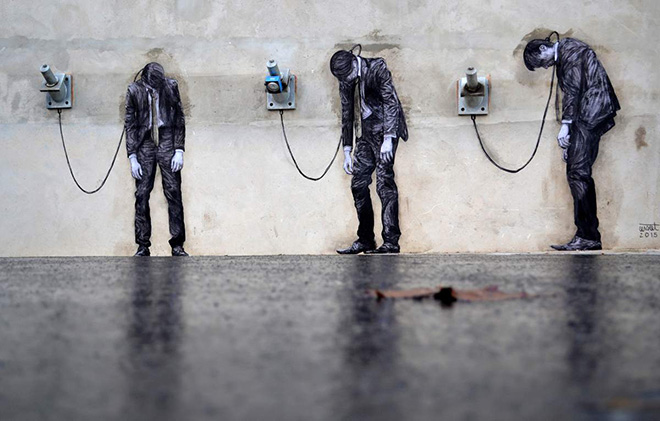 Levalet – New street art installation in Paris