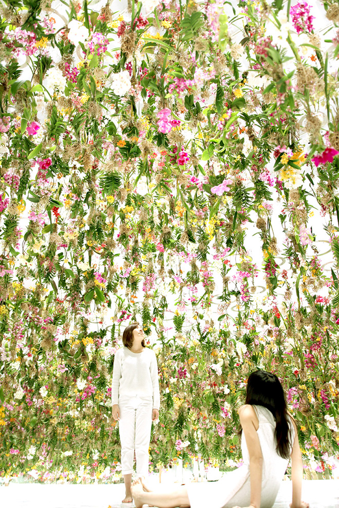 Floating Flower Garden - TeamLab