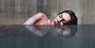 Hula - Street art a pelo d'acqua