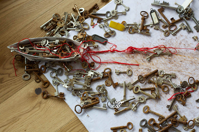 Chiharu Shiota - The Key in the Hand