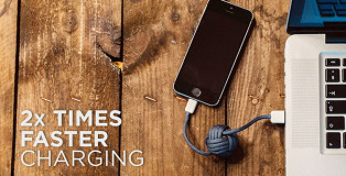 Bold Knot - iPhone Charger in a Keychain