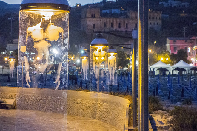 Borondo - Kouroi , Installation - Marina di Camerota. Photo credit: Fabiano Caputo